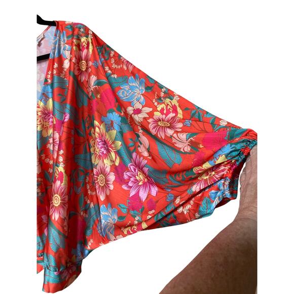 Umgee Plus size Blouse Flowers Dolman Sleeve Size 1X - Picture 8 of 10